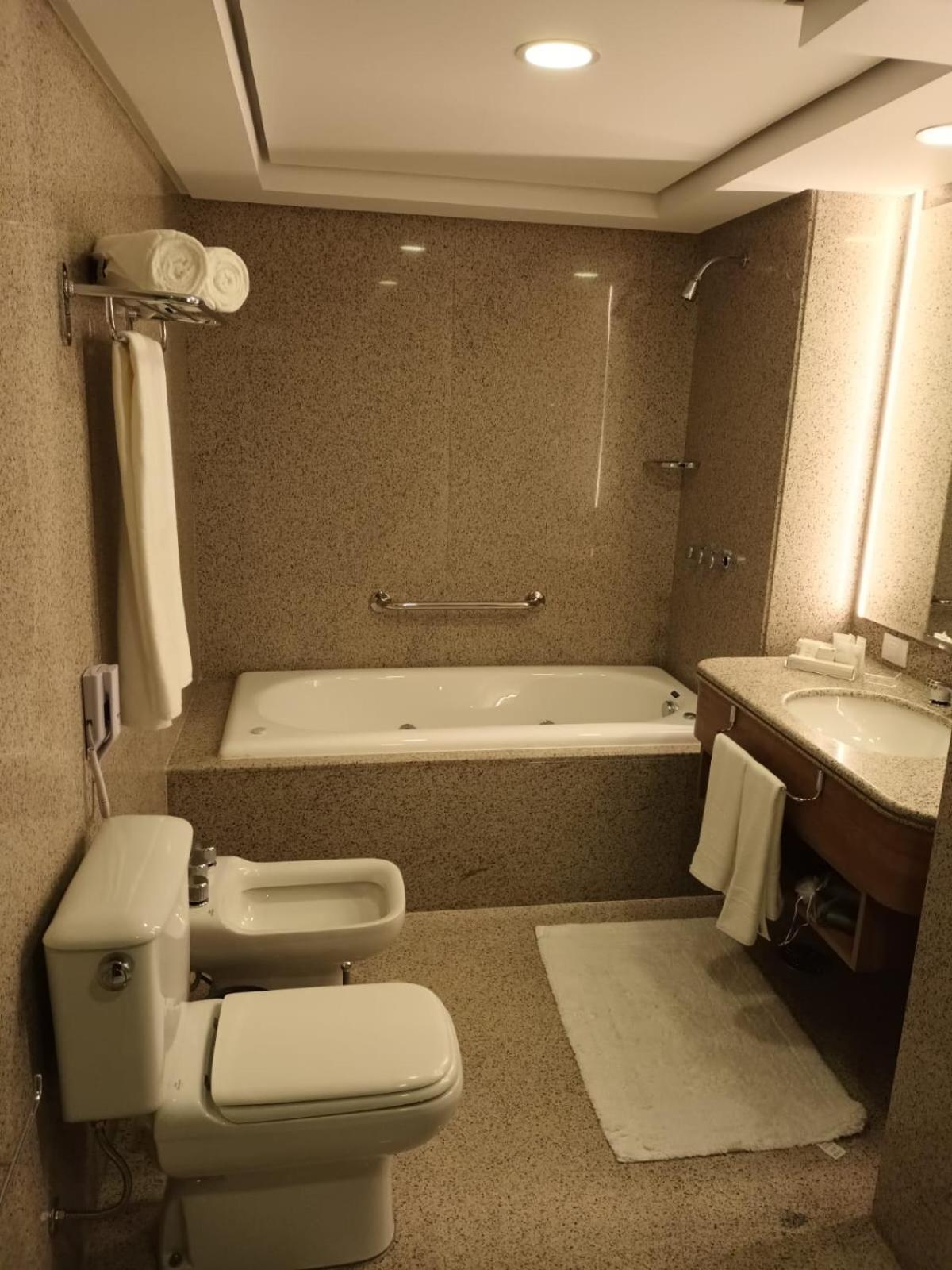 White Plaza Hotel Curitiba Exterior photo